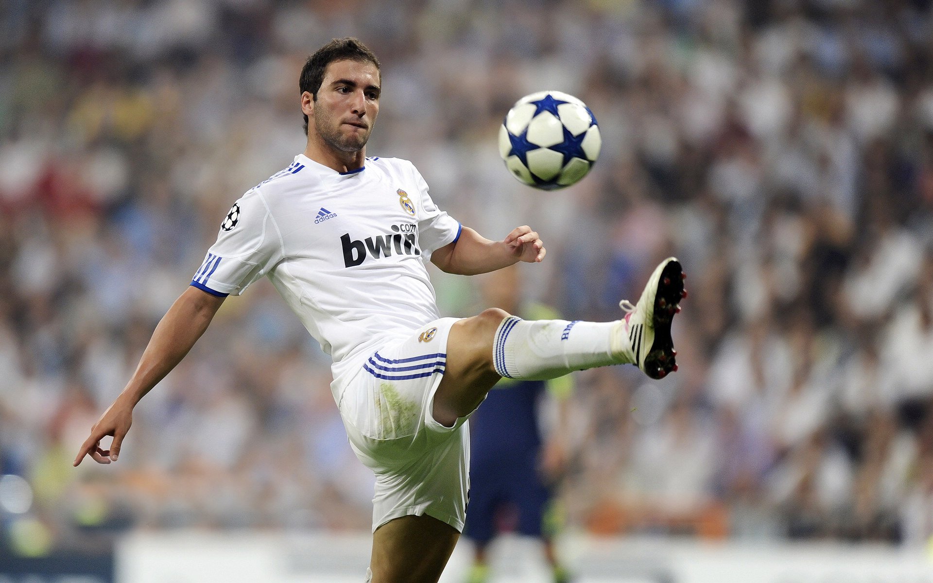 北京队斩落尼克斯，切特关键时刻站出来